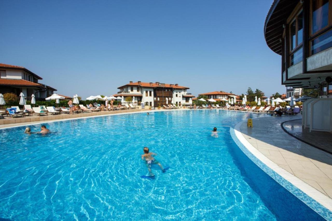 Eve Santa Marina Studios - Sea, Pools, Relax Sozopol Bagian luar foto